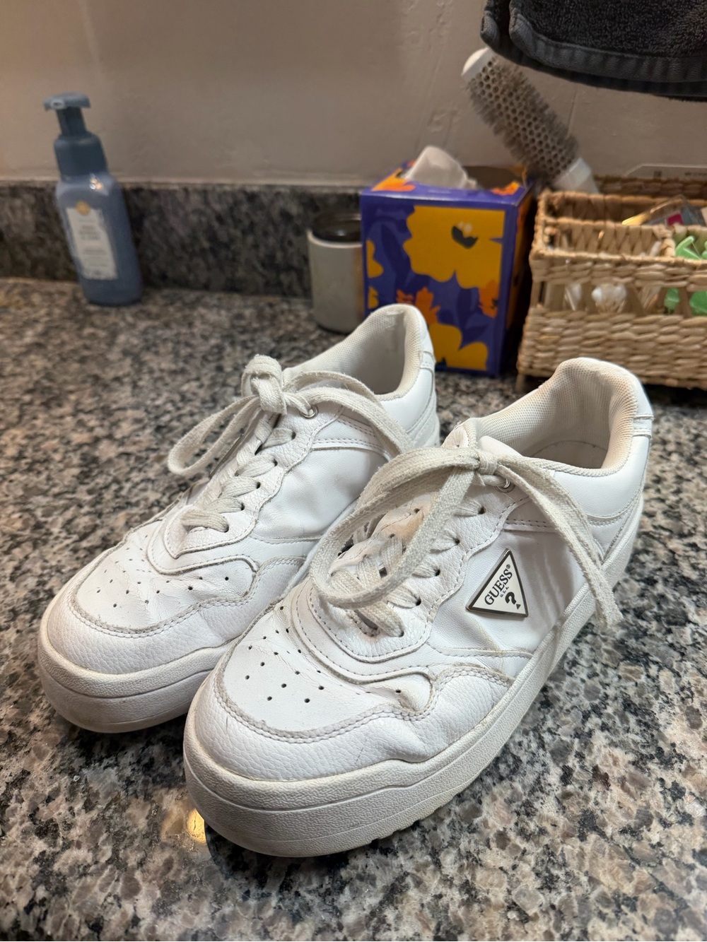 Guess White Women’s Size 7.5 Sneakers